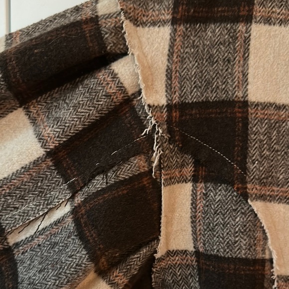 POL | Dolman Sleeve Checkered Utility Jacket in Brown and Cream - Picture 7 of 13
